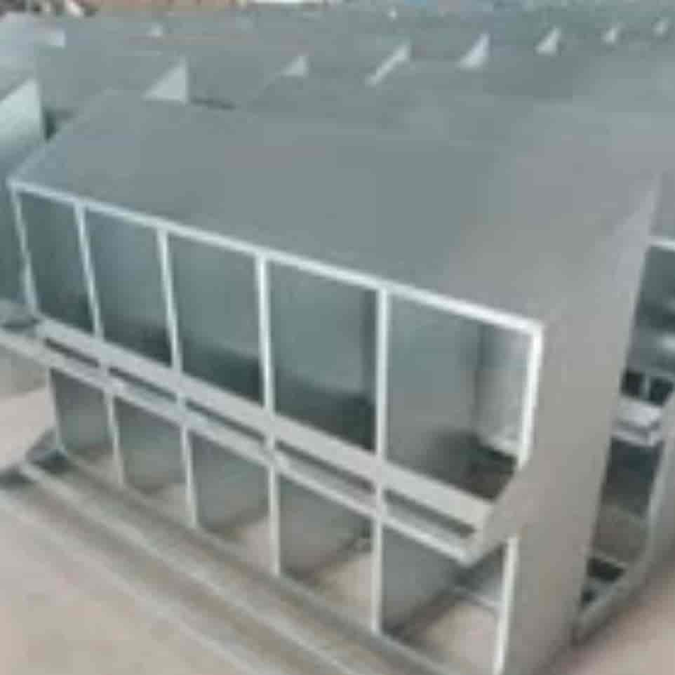 آشیانه مرغ مادر